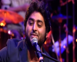 নিজের গ্রামে গানের শুটিং করেছেন অরিজিৎ